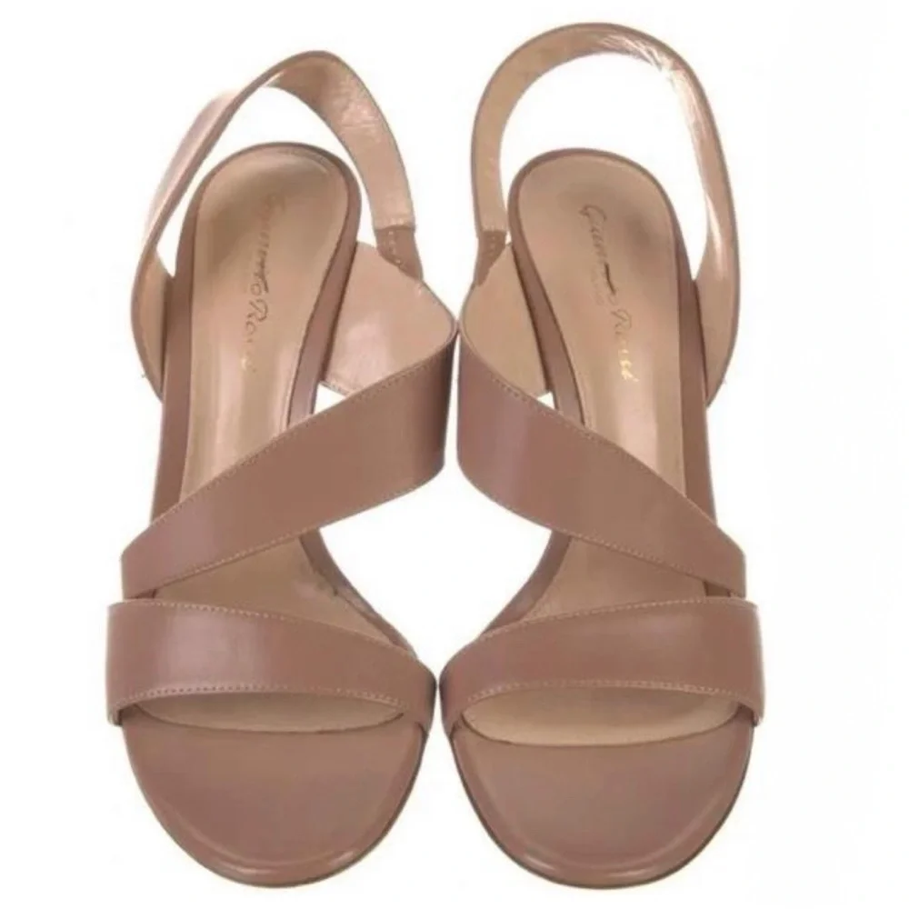 GIANVITO ROSSI Viola Vitello Praline Triangle Heel Leather Slingback Sandal NEW